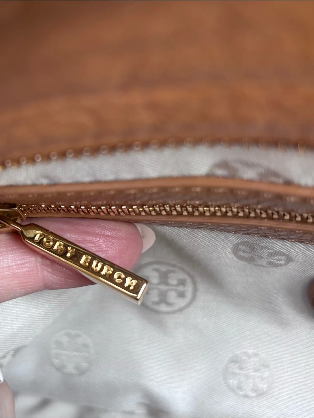 Tory Burch Amanda Classic Leather Bag